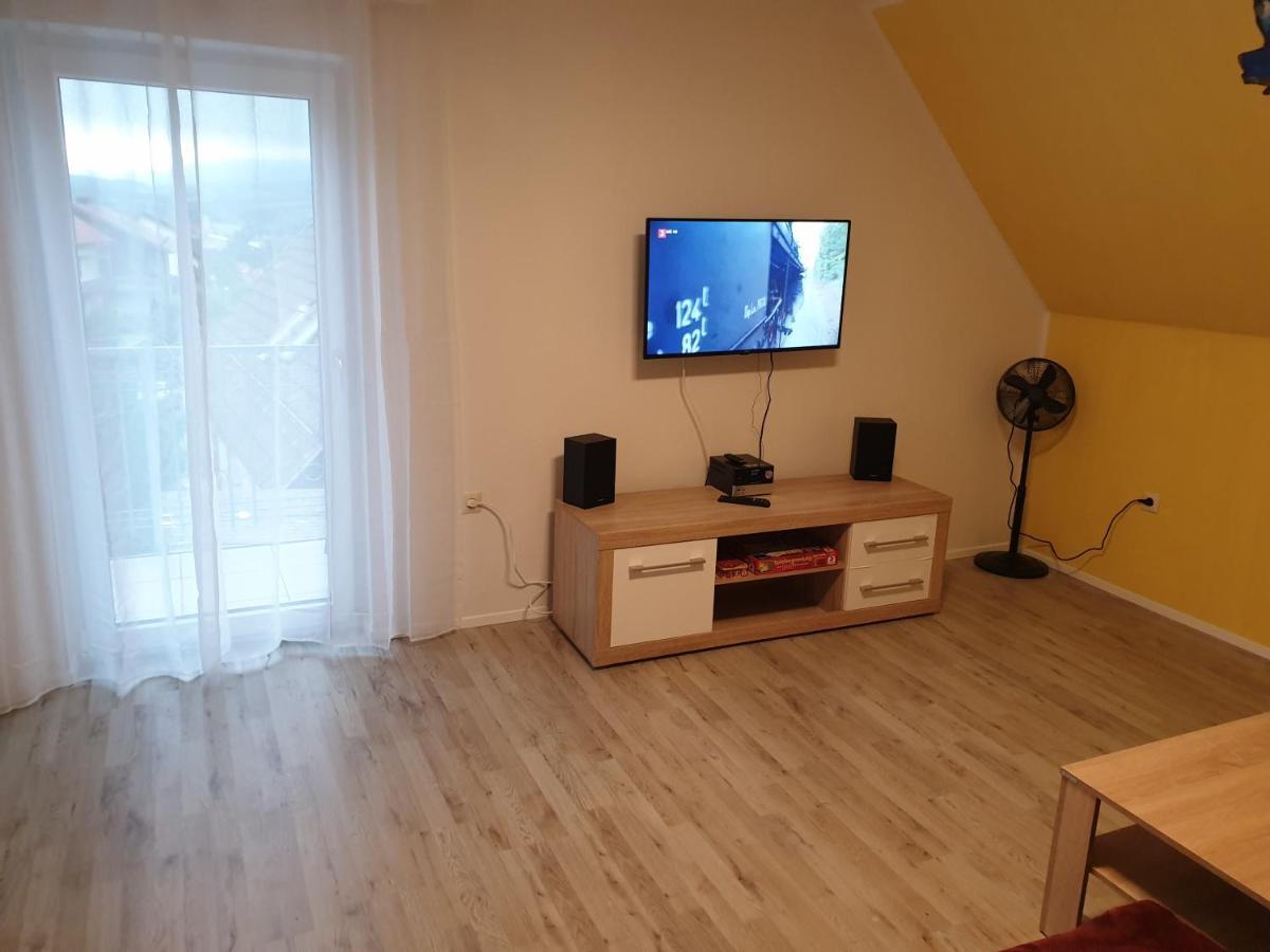 Grosszuegige Ferienwohnung In フュルト・イム・ヴァルト エクステリア 写真